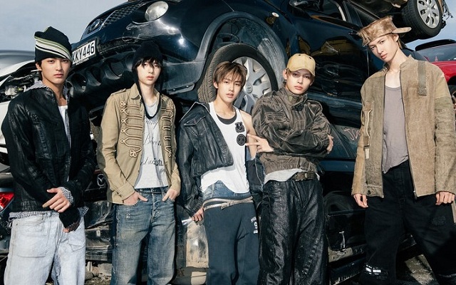 khi-cortis-tro-thanh-phong-cach-thoi-trang-bua-bon-ma-phong-khoang-cua-gen-z