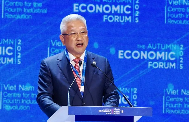 chu-tich-foxconn-viet-nam-dang-noi-len-la-cu-diem-san-xuat-thiet-bi-ai-toan-cau