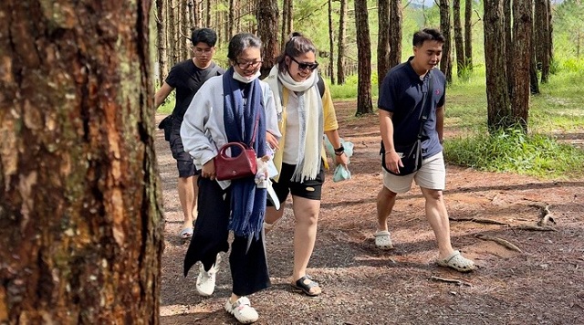 du-lich-viet-nam-sap-lap-ky-luc-moi-gen-z-xem-moi-chuyen-di-la-thanh-tuu-ca-nhan