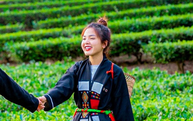 muon-doi-che-xanh-bat-ngat-vuon-tre-tit-tap-de-cau-khach-du-lich