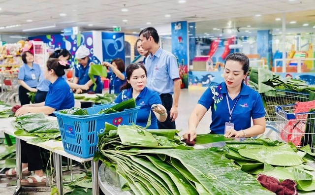 saigon-co-op-tuong-than-tuong-ai-dong-hanh-cung-ba-con-vuot-thien-tai