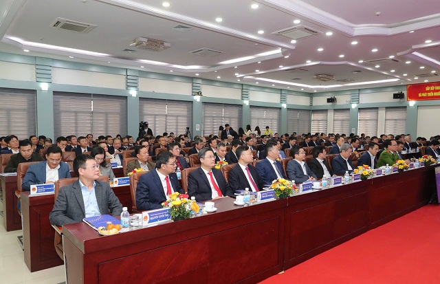 van-hanh-an-toan-dau-tu-hieu-qua-giu-vung-truc-xuong-song-cua-he-thong-dien-quoc-gia