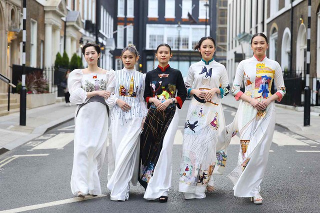 nikkei-asia-an-tuong-voi-nha-thiet-ke-viet-mang-ao-dai-ra-the-gioi-1