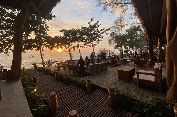 phu-quoc-nha-trang-phuc-vu-gan-5000-khach-quoc-te-dip-tet