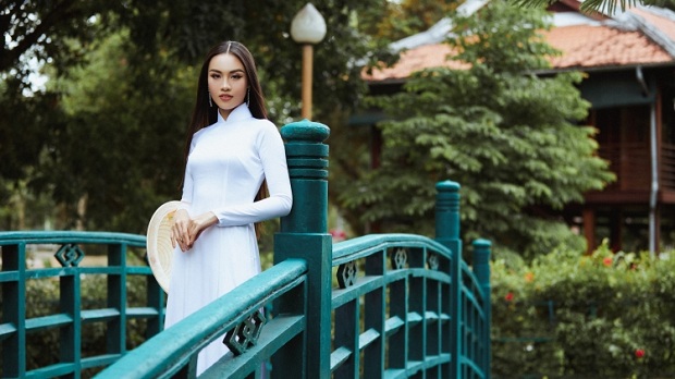 a-hau-thuy-tien-diu-dang-trong-ta-ao-dai-tu-hao-quang-ba-ve-dep-cua-dong-thap