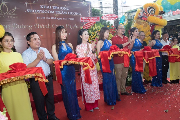 hoang-tram-vanhoadoanhnhan-1