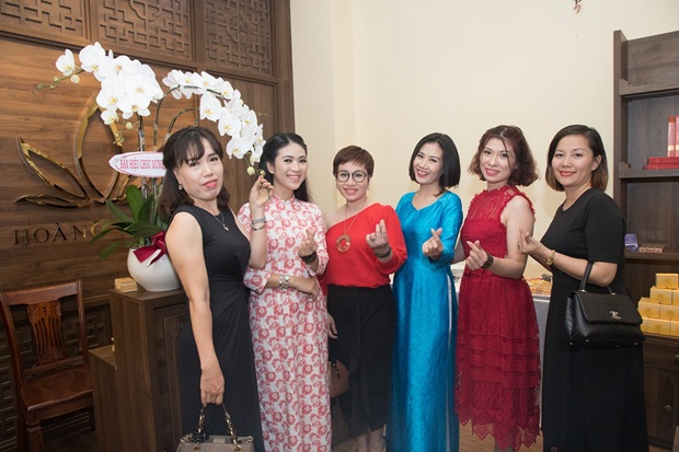 hoang-tram-vanhoadoanhnhan-5