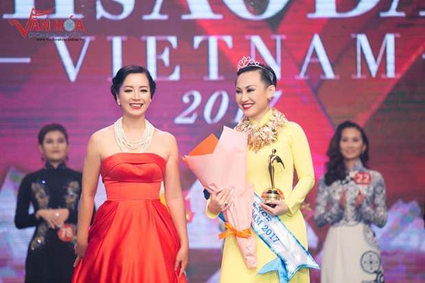 1-hoai-xuyen-top-3-mrs-ao-dai-vietnam-2017-van-hoa-doanh-nhan