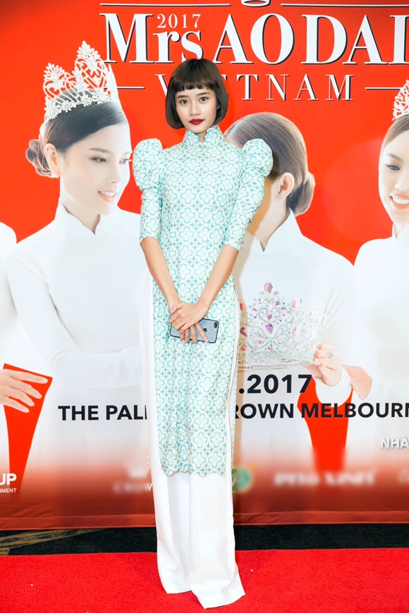 3-hoang-dung-hoa-hau-ao-dai-viet-nam-2017