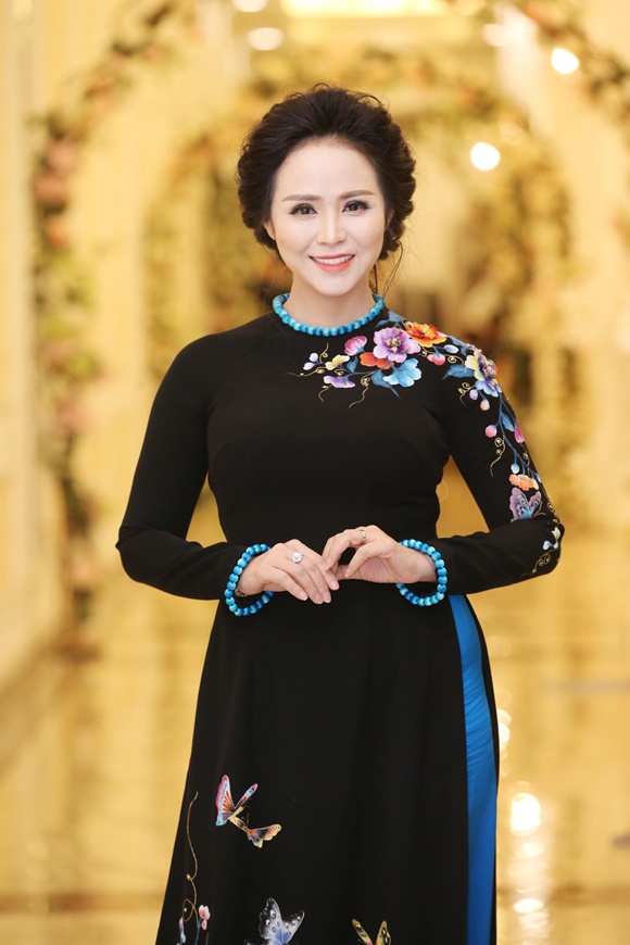 Bui-Thanh-huong-huong-queen-1