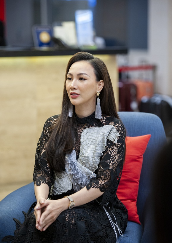 thi-sinh-hoa-hau-doanh-nhan-toan-nang-chau-a-2019-1