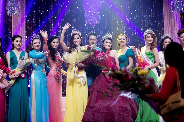 8-bonghong-dang-sau-minh-chanh-van-hoa-doanh-nhan