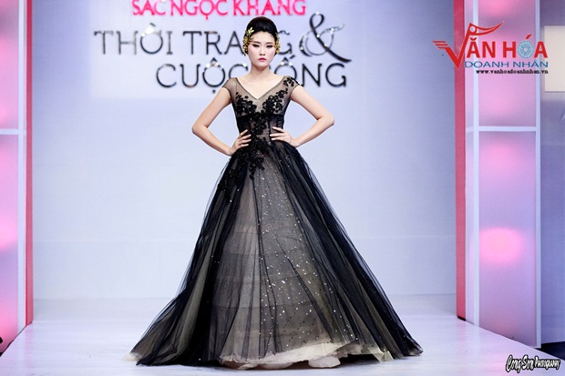 22-van-hoa-doanh-nhan-giay-phut-hanh-phuc-cua-sieu-mau