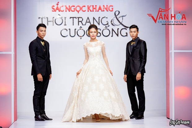 8-van-hoa-doanh-nhan-giay-phut-hanh-phuc-cua-sieu-mau