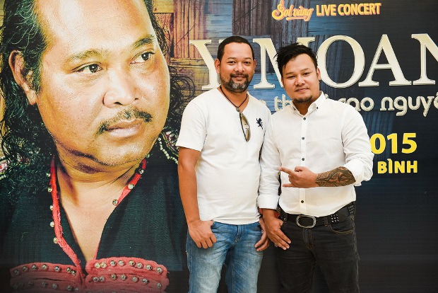 13-con-trai-nghe-si-y-moan-nghen-ngao-ke-ve-cha-van-hoa-doanh-nhan