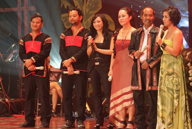 9-con-trai-nghe-si-y-moan-nghen-ngao-ke-ve-cha-van-hoa-doanh-nhan