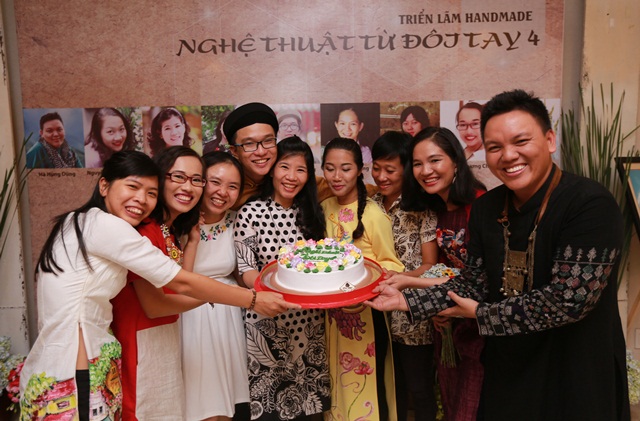nguoi-saigon-thuong-nhau-3-nghe-thuat-tu-doi-ban-tay-van-hoa-doanh-nhan