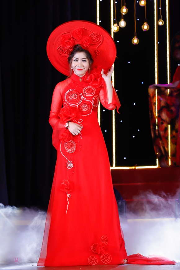 jenny-tran-huong-queen-1