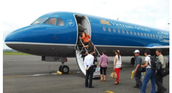 hanh-khach-len-may-bay-vietnam-airlines-1