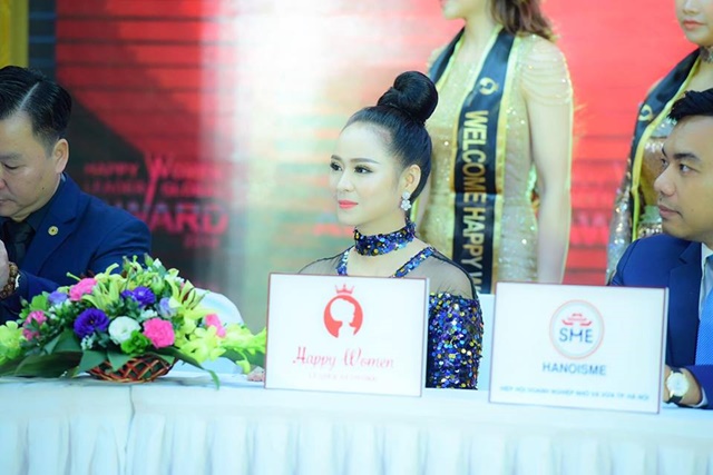thu-thuy-phien-dich-happy-00