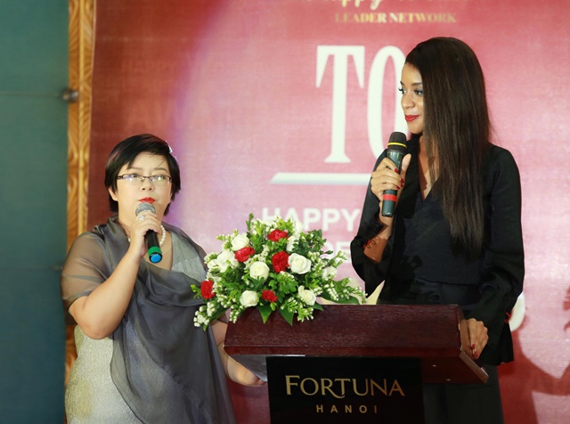 thu-thuy-phien-dich-happy-1