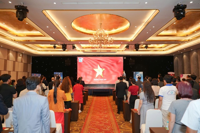 la-ban-giao-duc-18-65