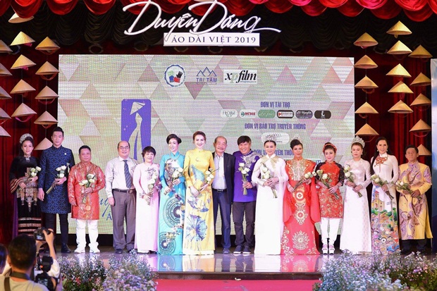 hoang-lan-duyen-dang-ao-dai-viet-2019-14