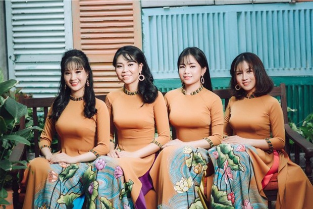 ntk-viet-hung-dai-su-ao-dai-1