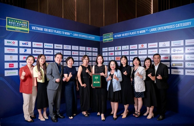 cong-ty-coca-cola-viet-nam-vinh-du-nhan-3-giai-thuong-uy-tin-trong-cung-1-thang