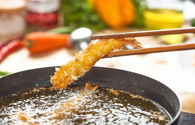 sai-lam-thuong-mac-khi-su-dung-dau-an-lam-tang-cholesterol