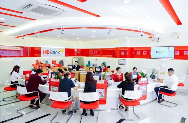 hdbank-chia-co-tuc-25-bang-tien-mat-va-co-phieu-tien-phong-trien-khai-chien-luoc-phat-trien-ben-vung