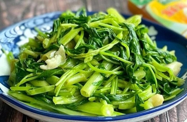 nhung-thoi-diem-khong-nen-an-rau-muong