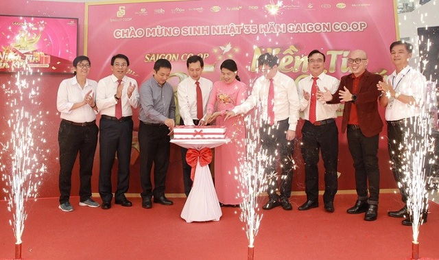 saigon-co-op-nha-ban-le-lau-doi-nhat-viet-nam