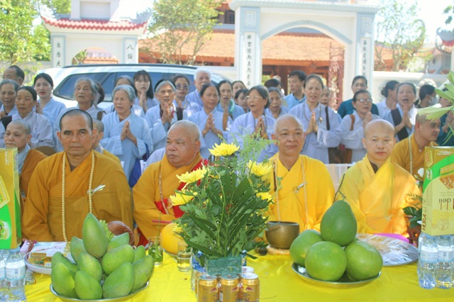 Hàng nghìn Phật tử dự Đại lễ Phật đản tại Tổ đình Vĩnh Long