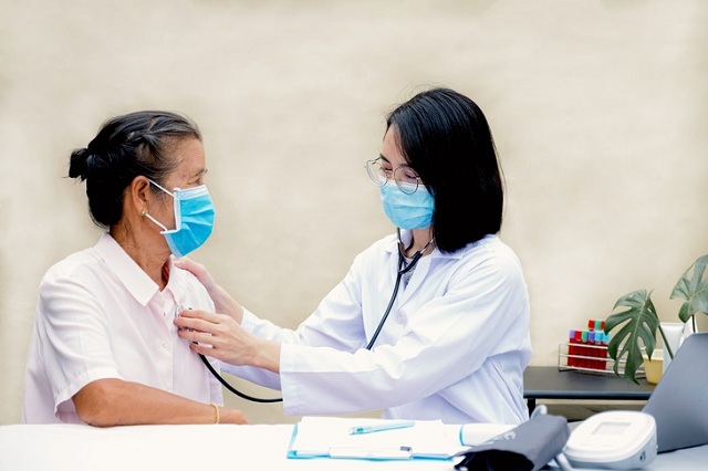 manulife-sap-to-chuc-tam-soat-hp-va-kham-suc-khoe-mien-phi-cho-2-000-nguoi