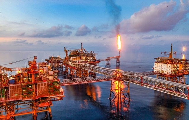 petrovietnam-tiep-tuc-duy-tri-tang-truong-khi-gia-dau-dao-chieu-giam-manh
