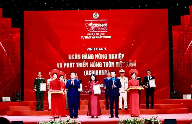 agribank-duoc-vinh-danh-tai-chuong-trinh-vinh-quang-viet-nam-2025