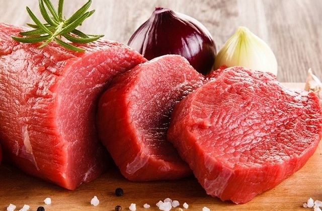 Mẹo đơn giản phân biệt thịt bò thật - giả khi đi chợ
