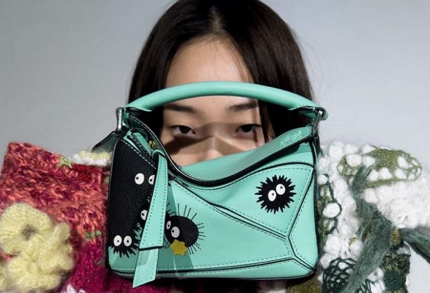 loewe-ra-mat-bo-suu-tap-dam-chat-hoat-hinh-nhat-ban