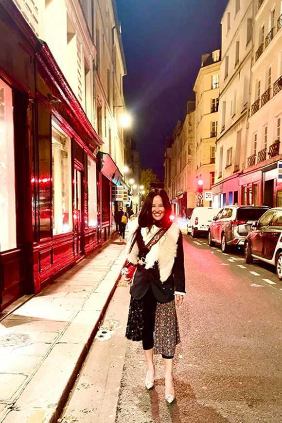street-style-vi-vu-troi-tay-cua-hong-nhung-6