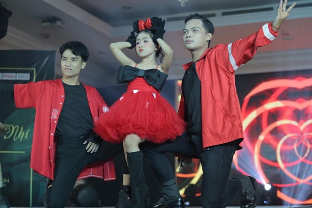 gala-gap-go-sao-nhi-quy-tu-dan-sao-viet-dinh-dam-vhdn-7