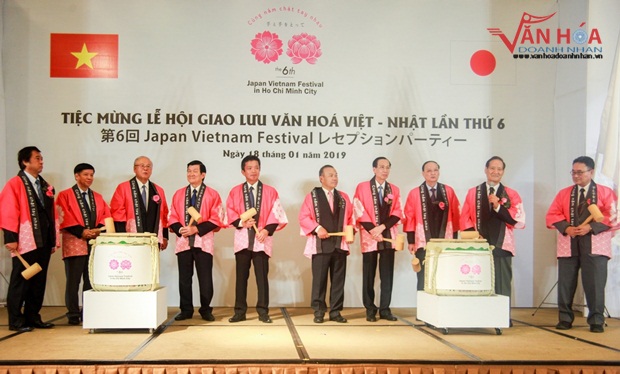 le-hoi-viet-nhat-tinhot24h-11