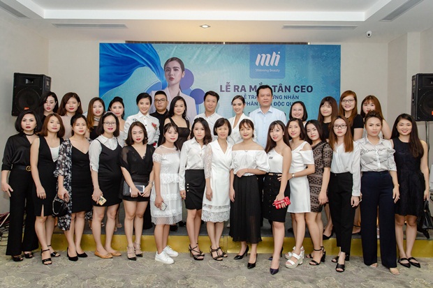 mli-phan-minh-huyen-vanhoadoanhnhan-9