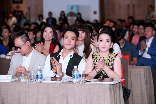 6-le-phat-dong-top-100-phong-cach-doanh-nhan-van-hoa-doanh-nhan