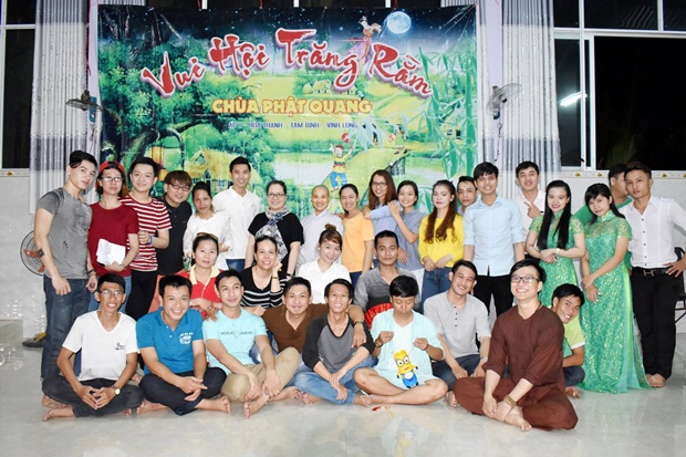 22-vui-hoi-trang-ram-lan-2-vhdn