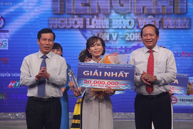 21-chung-ket-tieng-hat-nguoi-lam-bao-2016q-vhdn