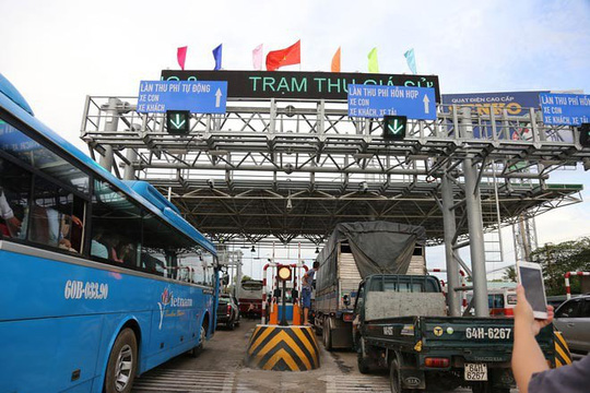 thu-phi-bot-vanhoadoanhnhan