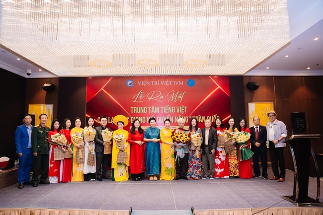 ra-mat-trung-tam-tieng-viet-clb-qgiong-noi-quyen-nangq-toan-quoc-hanh-trinh-gin-giu-va-bao-ve-tieng-viet-vanhoadoanhnhan-9