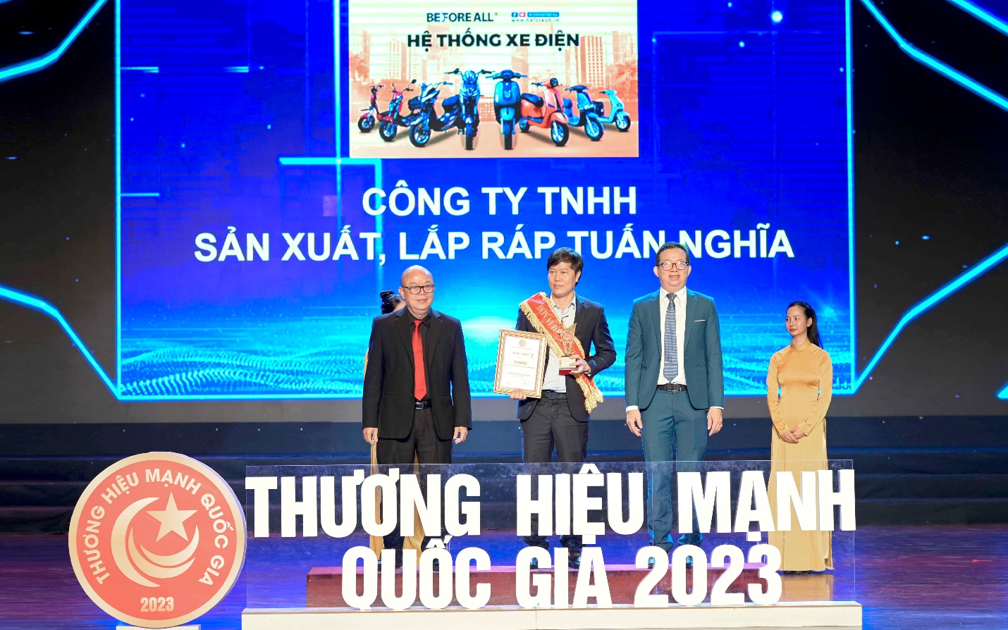 nhung-ly-do-nen-lua-chon-before-all-la-doi-tac-kinh-doanh-xe-dien-vanhoadoanhnhan1