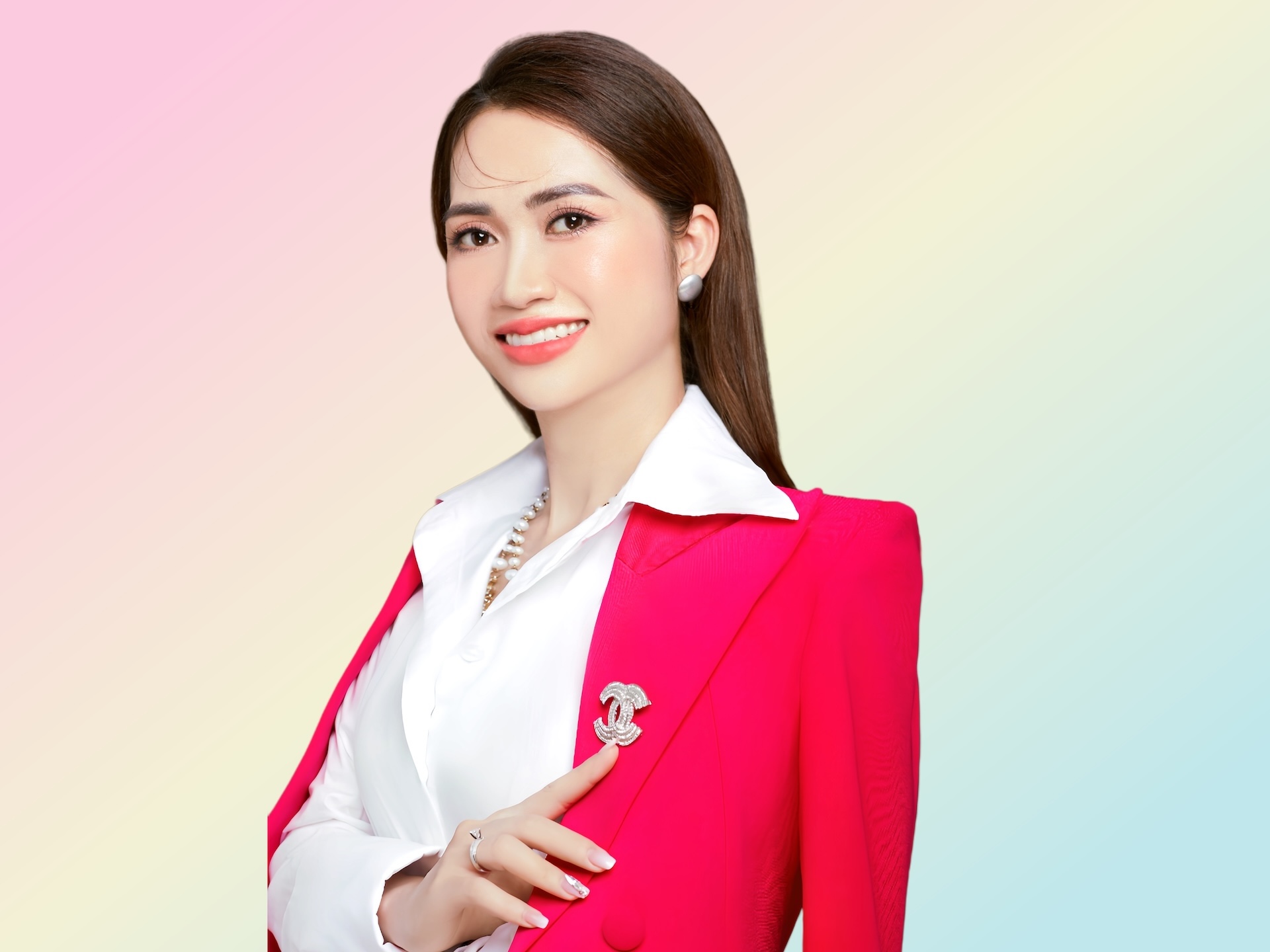 qnu-hoang-livestreamq-le-thu-huyen-kinh-doanh-voi-tam-sang-at-se-thanh-cong-vanhoadoanhnhan
